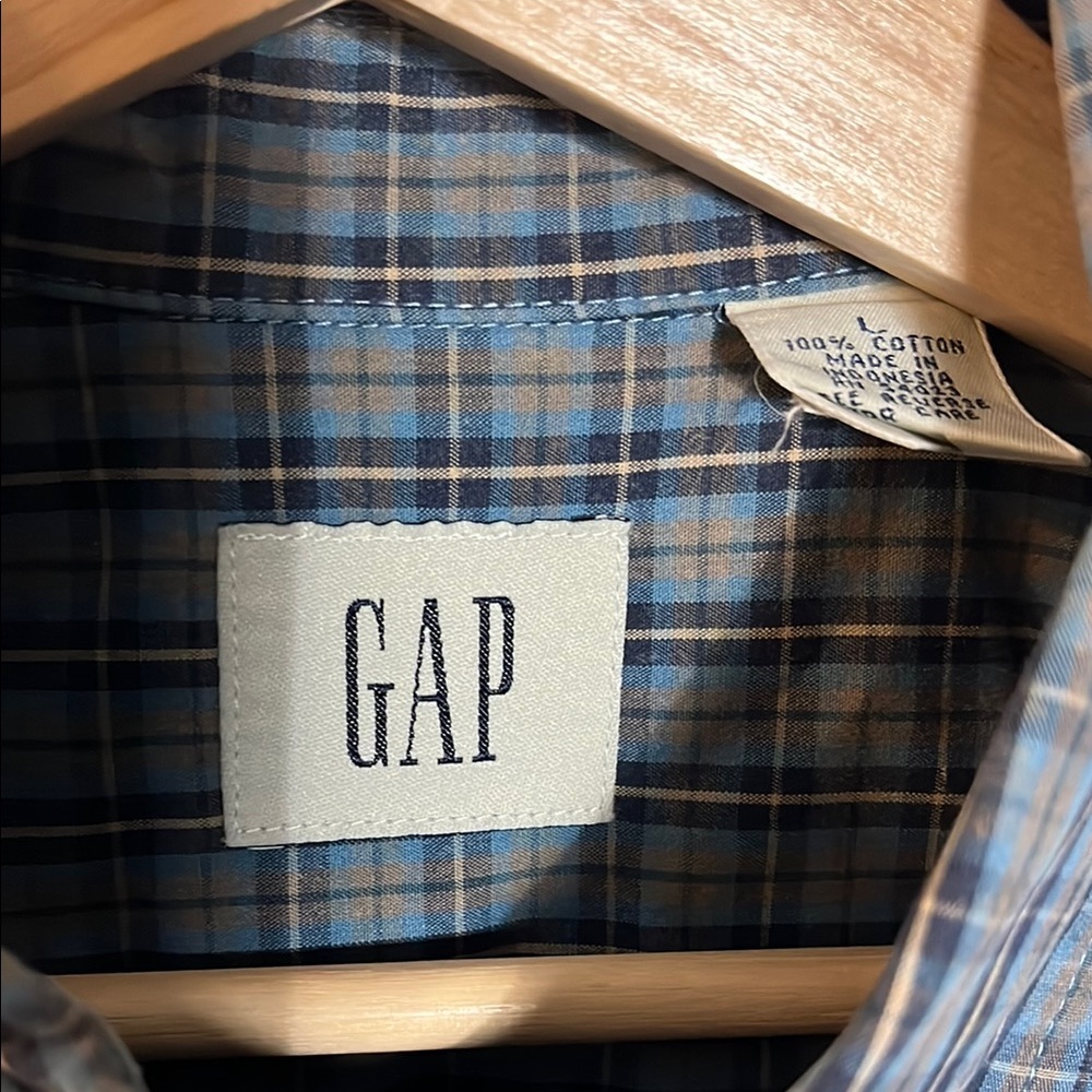 GAP Men's Blue Plaid Long Sleeve Button Down Shirt - Picture 2 of 4